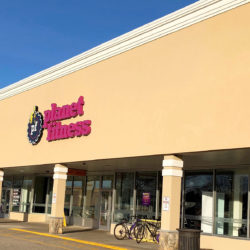 Image of a Planet Fitness exterior.